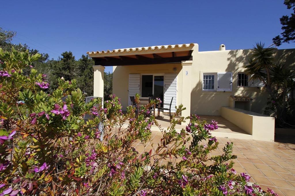 Hostal Vivendes Adelina - Escapada Formentera Es Pujols Exterior foto