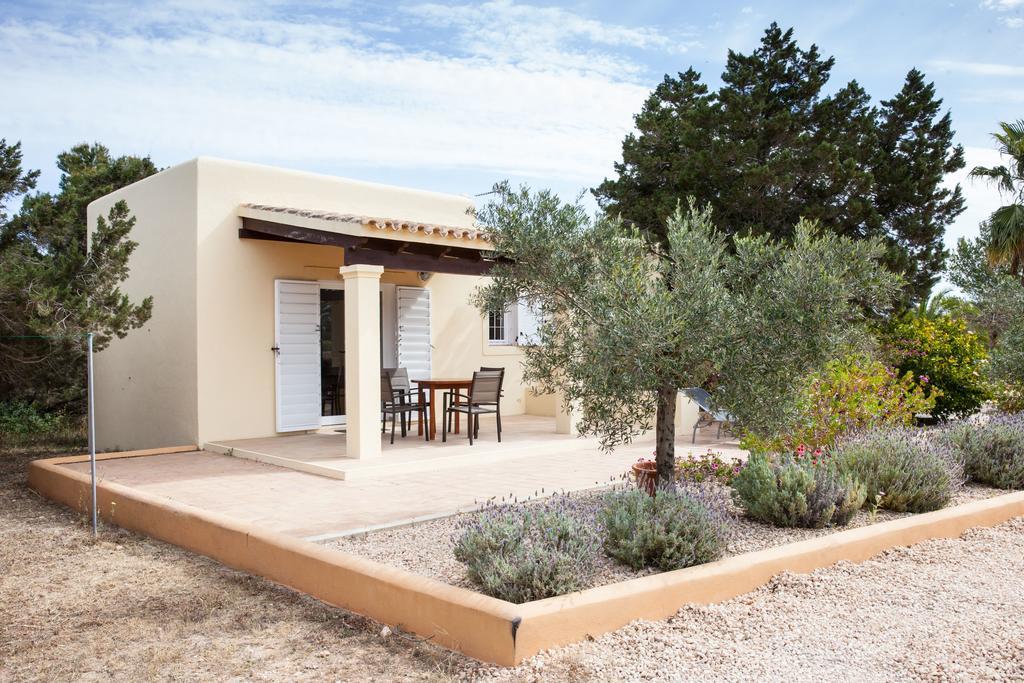 Hostal Vivendes Adelina - Escapada Formentera Es Pujols Exterior foto